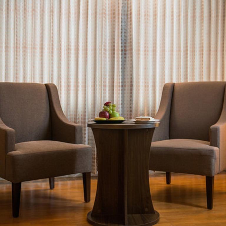 Wyne Hotel Yangon Extérieur photo