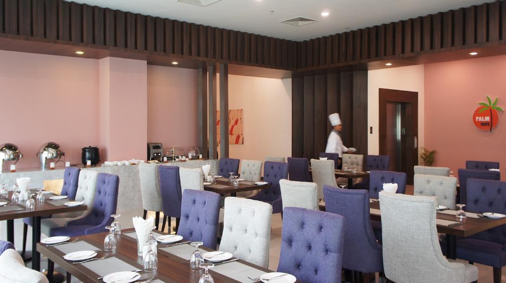 Wyne Hotel Yangon Extérieur photo